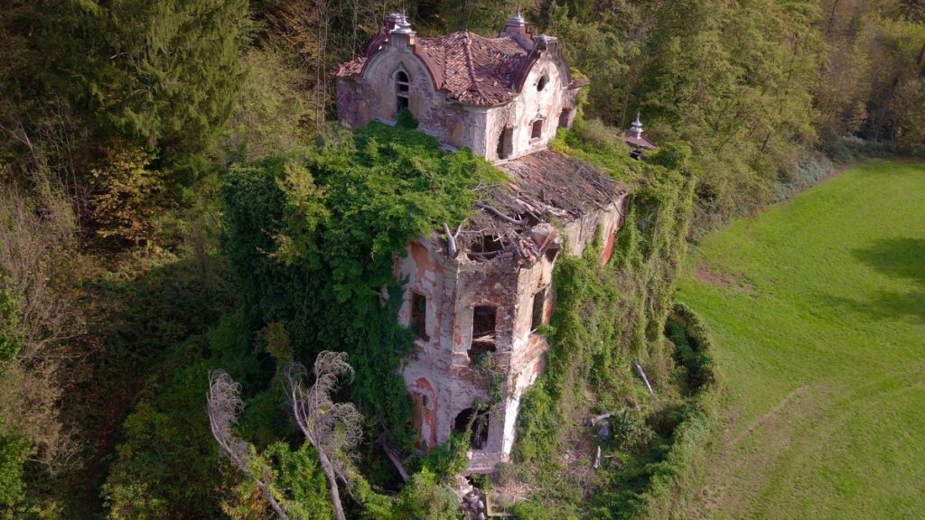 Villa de Vecchi - die Geistervilla